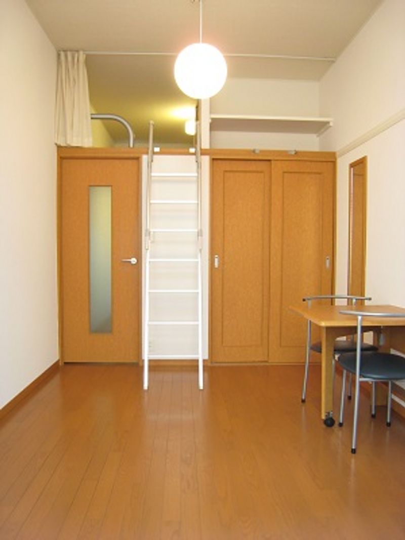 レオパレス高砂ＬＡ１ 居間