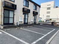 レオパレスフリーダ 駐車場