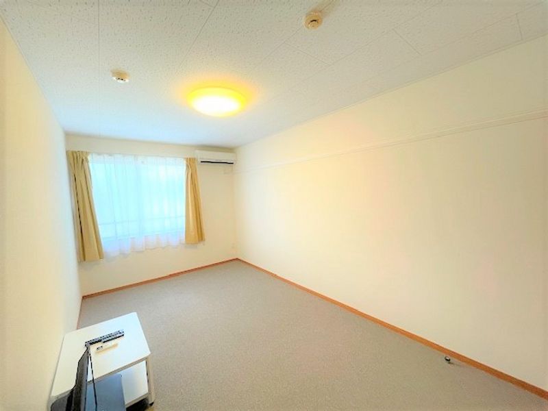 レオパレス神宮の杜 居間