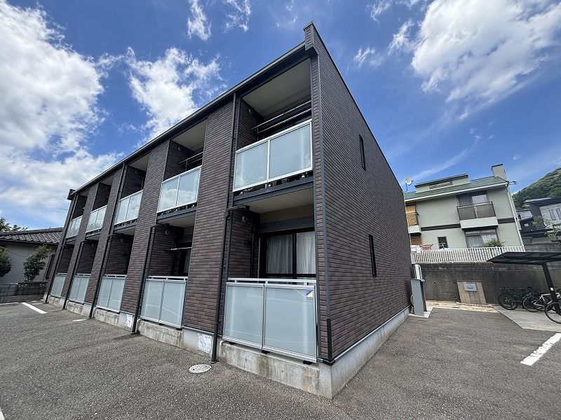 レオネクストｋａｓｕｍｉ 駐車場