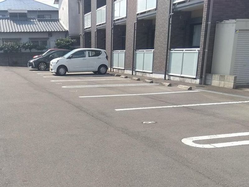 レオネクストＡ＆Ｍ 駐車場