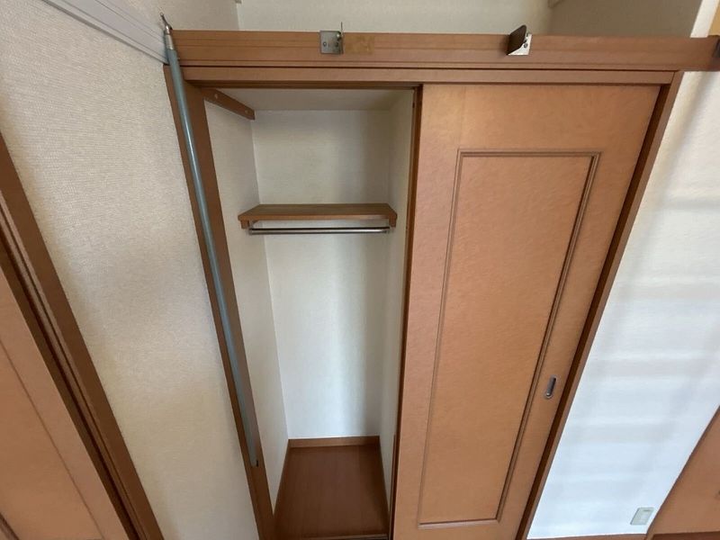 レオパレスプルミエール 収納