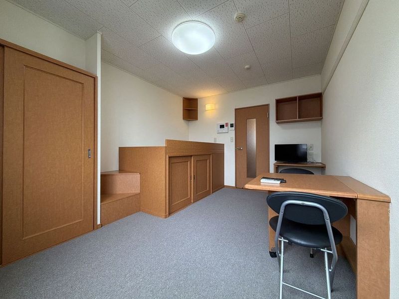 leopalace Half Moon Living room