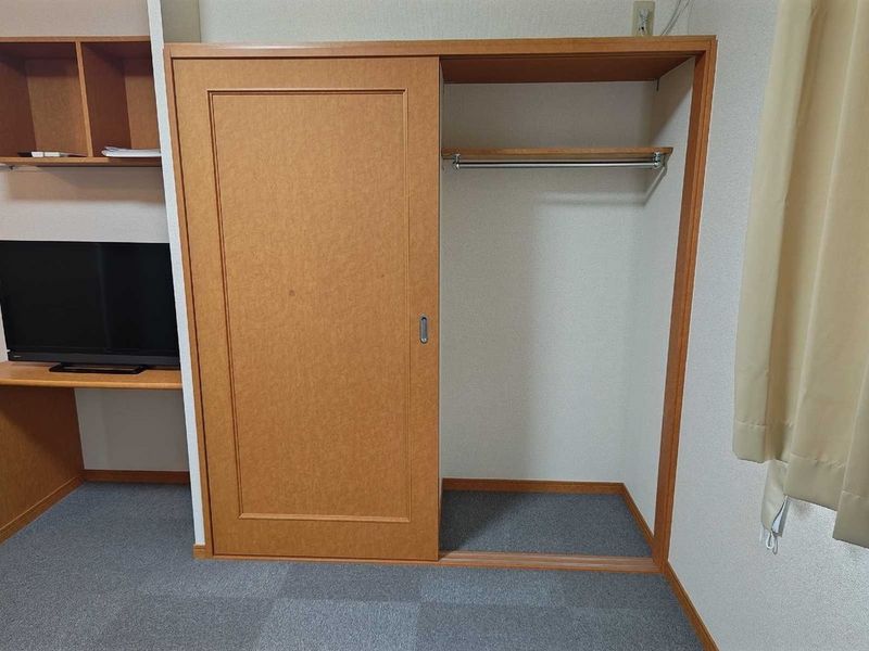 レオパレスヴィラ姫原 収納