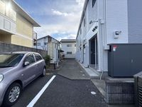 レオパレスルクソール エントランス