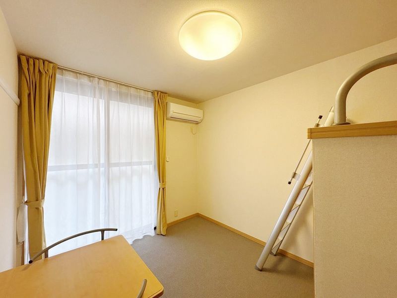 leopalace Precious SRK Living room