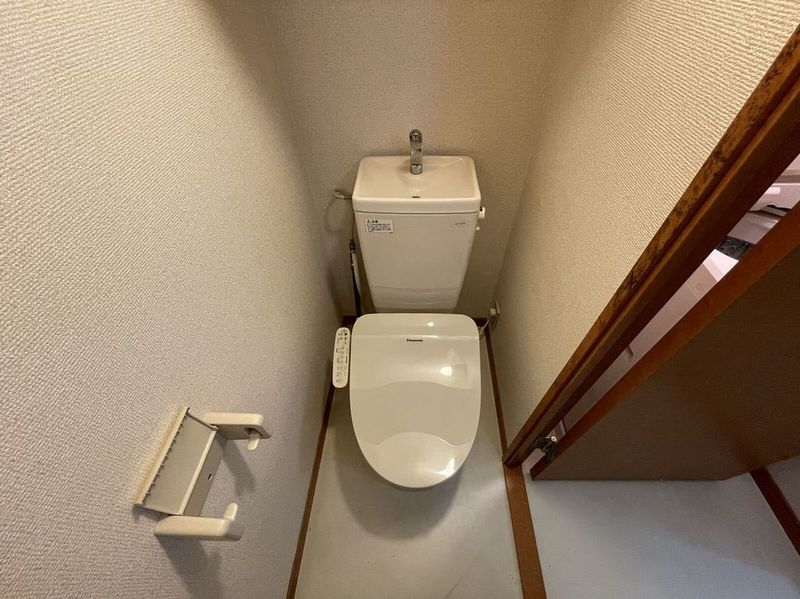 レオパレスタカネ．台 トイレ