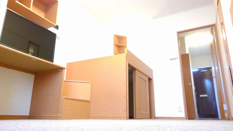 レオパレス辻久留 居間