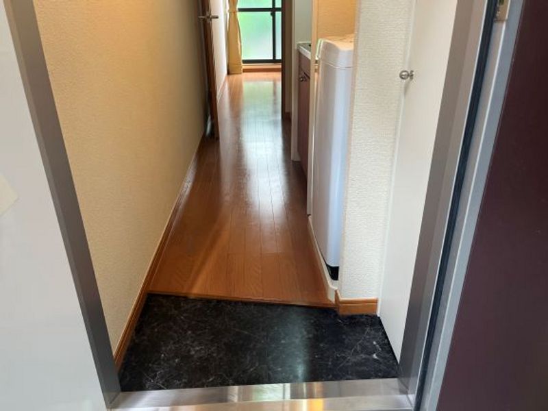 レオパレス高麓台 玄関