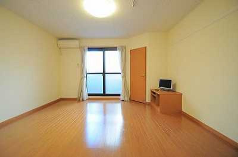 レオパレス双柳２番館 居間