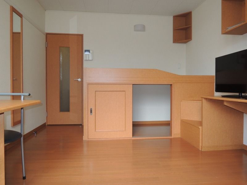 レオパレス南山鼻 居間