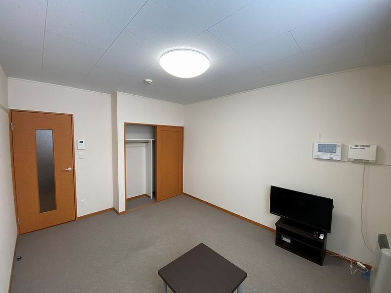 レオパレスリュウカ 居間