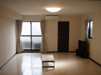 レオネクストＥＡＳＴ 居間