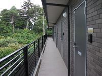 レオネクスト八幡 玄関