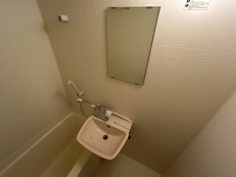 レオパレスアローンライフ 洗面台