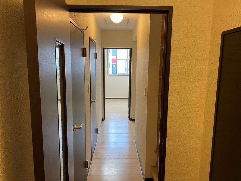 レオネクストラファミーユ 玄関