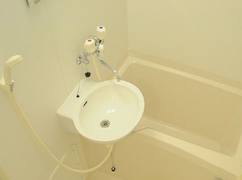 レオパレスセレステ湖山 洗面所