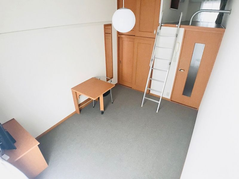 レオパレスアプリコット 収納