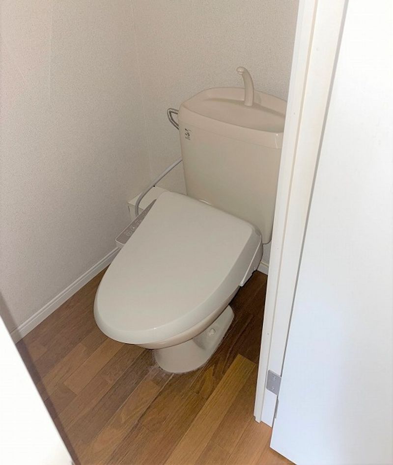 レオパレス中山 トイレ