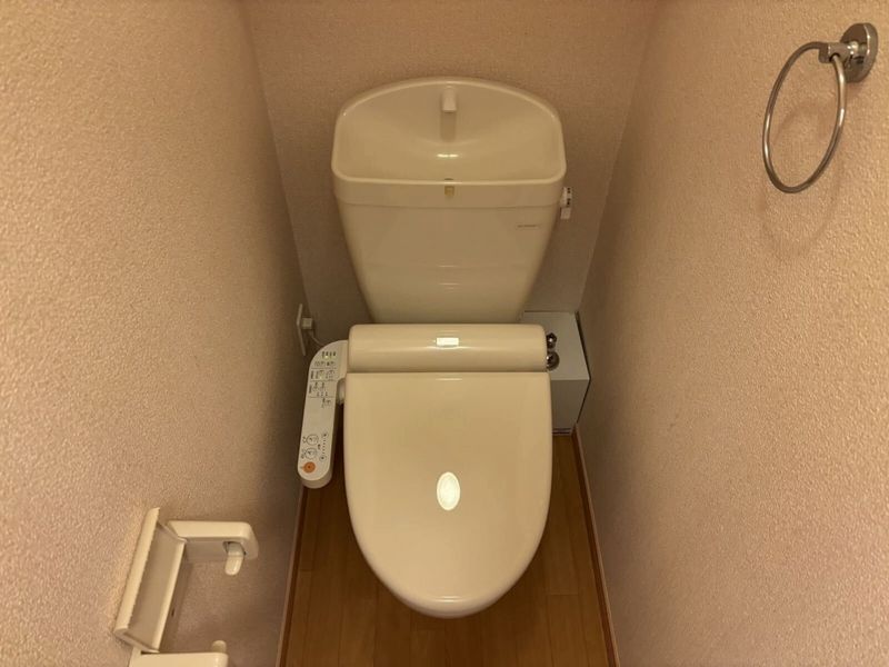 レオパレスあいりす トイレ