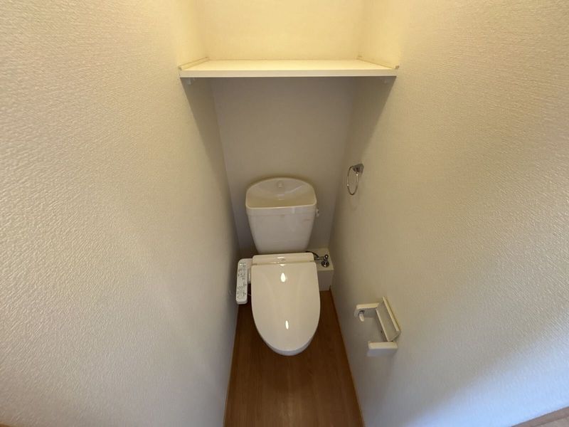 leopalace Selorm B Toilet