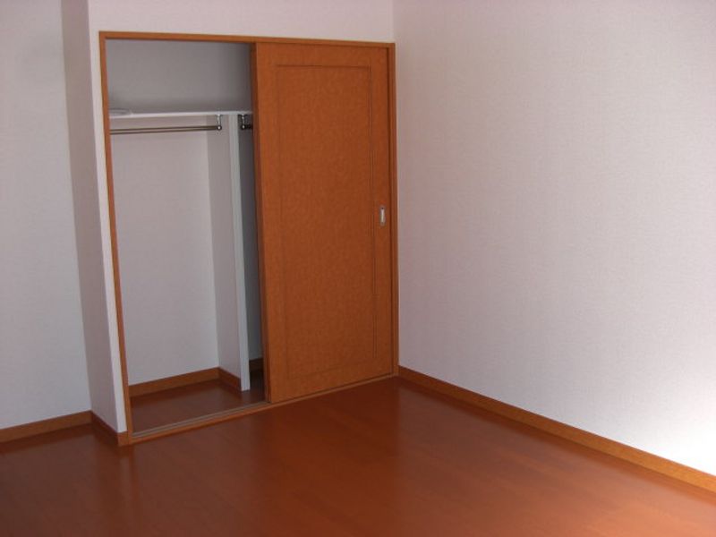 レオパレス五所川原中央 収納