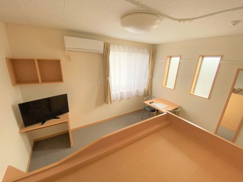 レオネクストＨＯＰＥ横山 居間