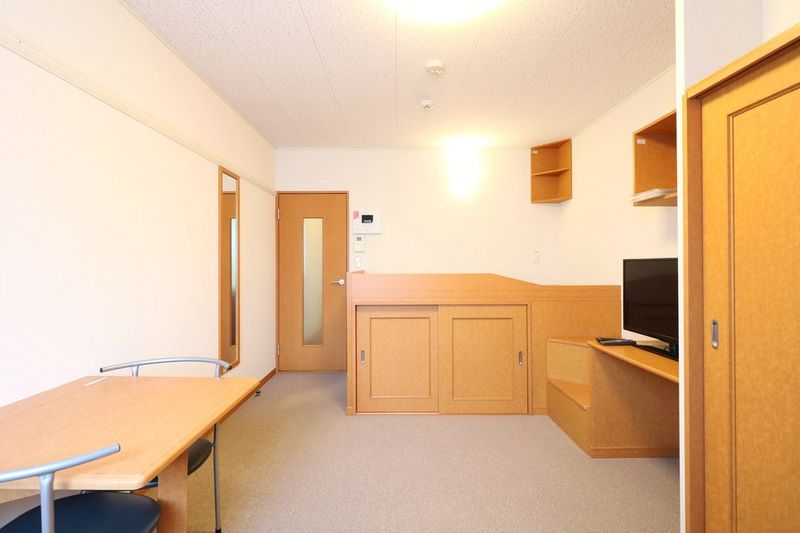 レオパレスシュークル　大和桜井 居間