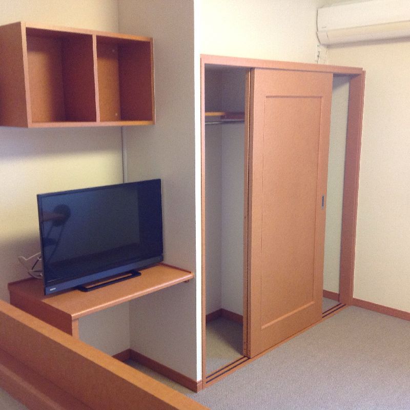 レオパレスソレイユ万世 収納