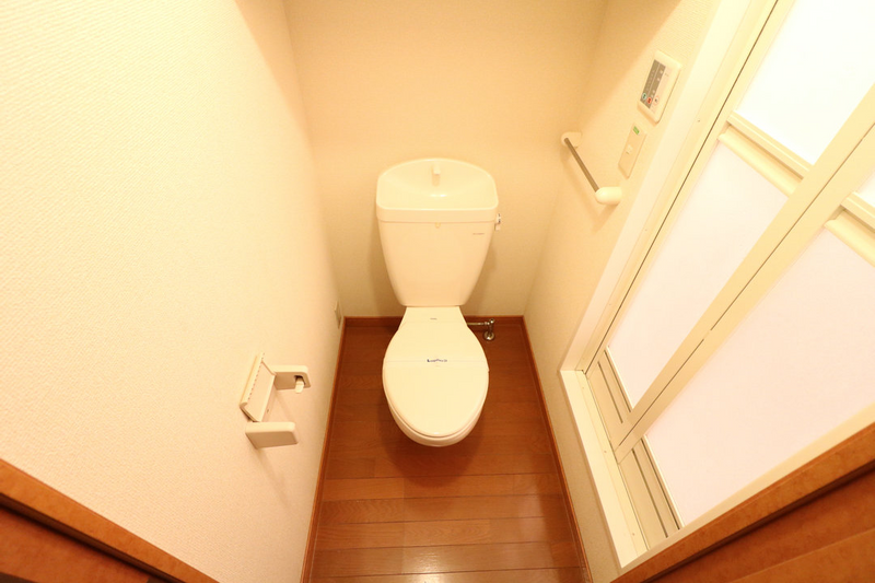 leopalace Comfort Komatsu Toilet