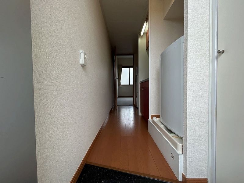 レオパレス屋形の森 玄関