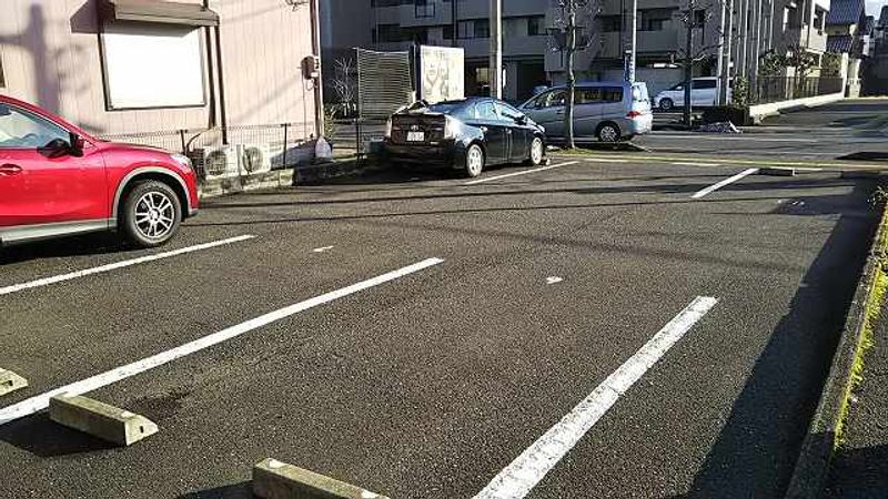 レオパレスＦｉｒｓｔ 駐車場