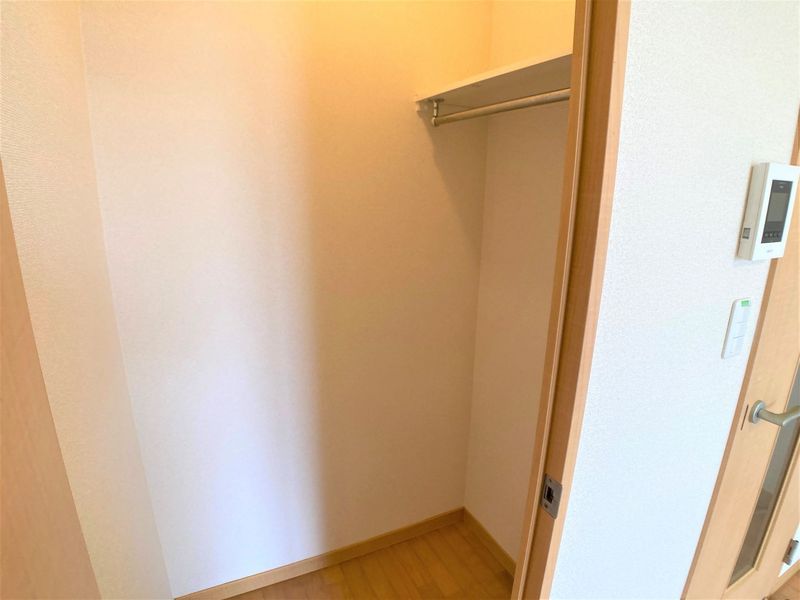 レオパレスひまわりⅢ 収納