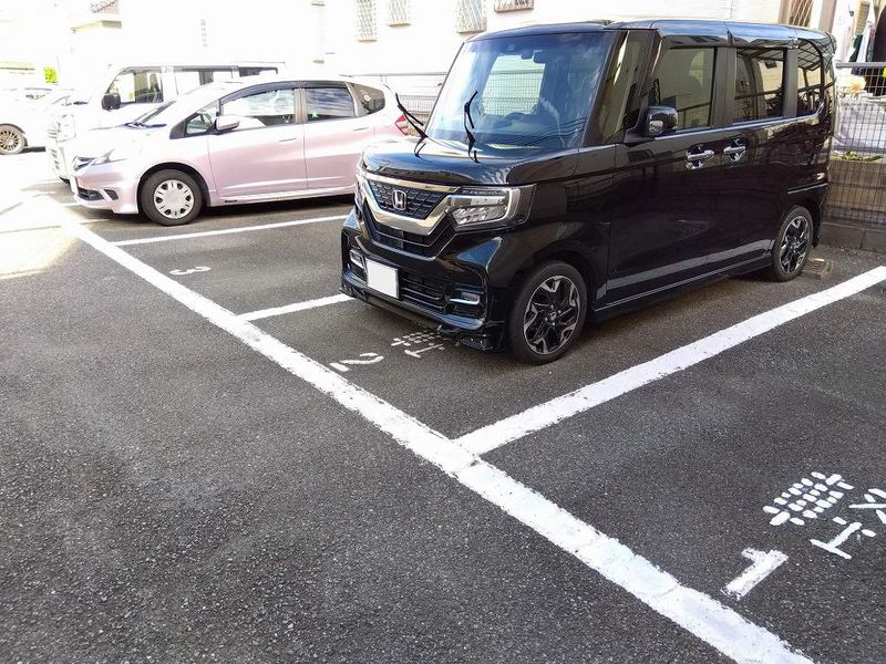 レオパレスアイ 駐車場