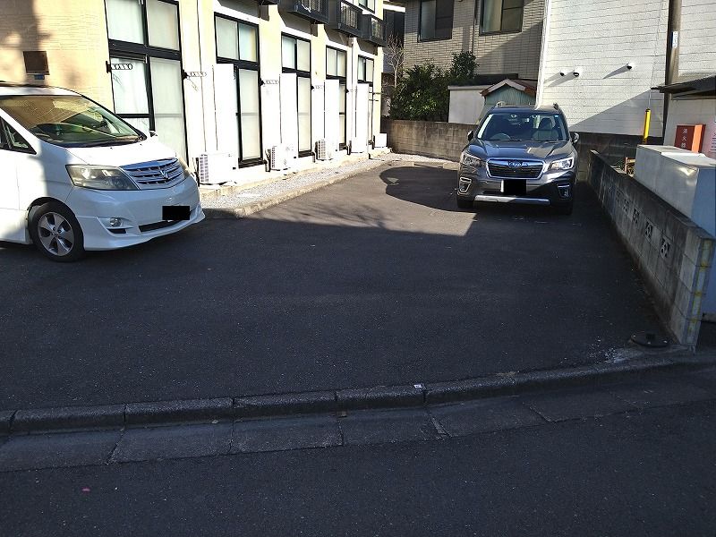 レオパレスきらり 駐車場