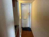 レオパレスホーヤ 玄関