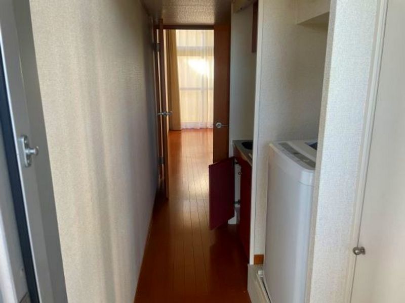 レオパレスフレアレーブ 玄関