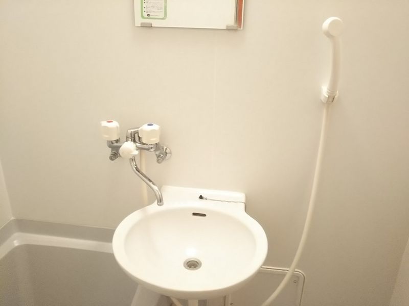 レオパレスラ　トゥール 洗面台