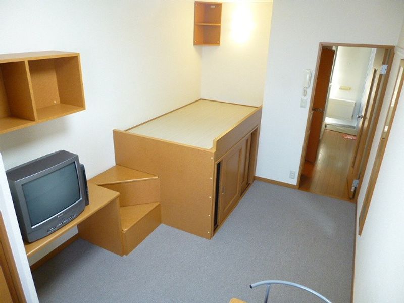 レオパレスウエノ 寝室