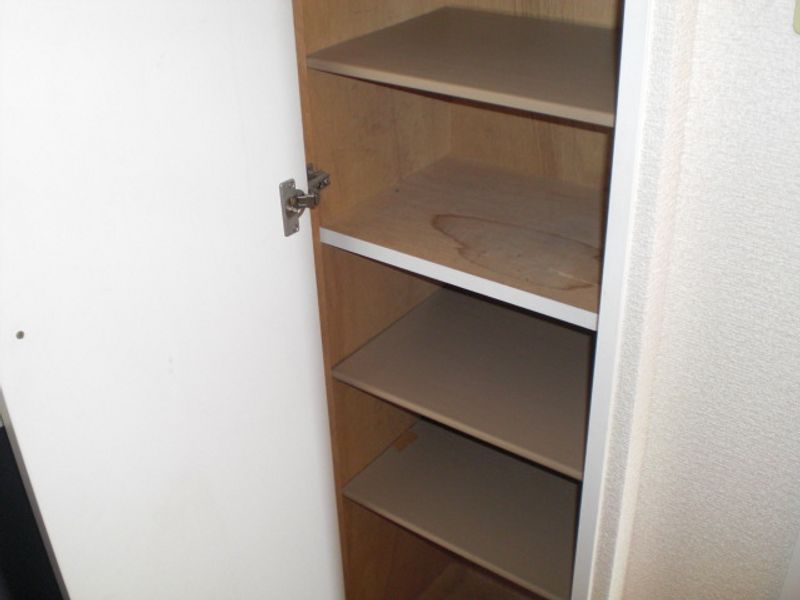 レオパレスイレブン 収納