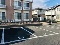 レオパレスエスポアールⅢ 駐車場