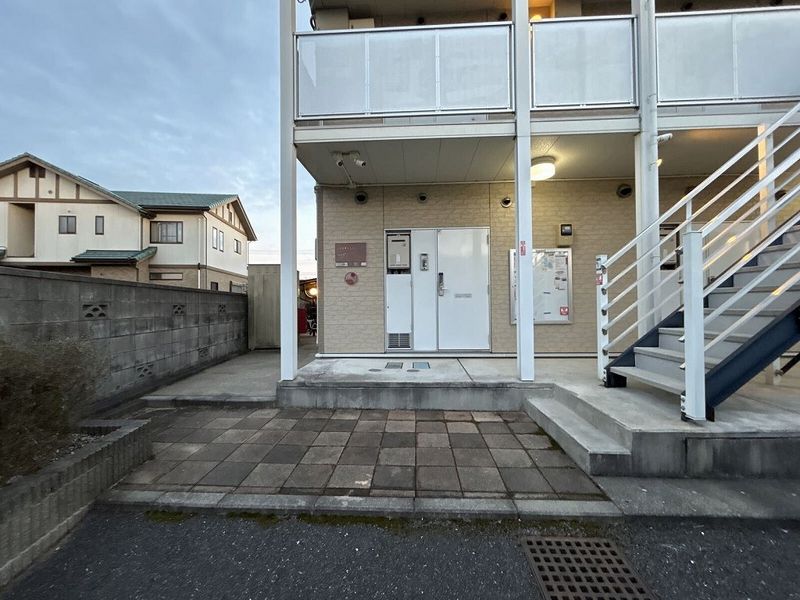 レオパレスブルームＹＫ エントランス