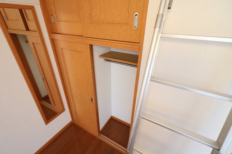 レオパレスタウンディ 収納