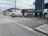 レオパレスクレール 駐車場