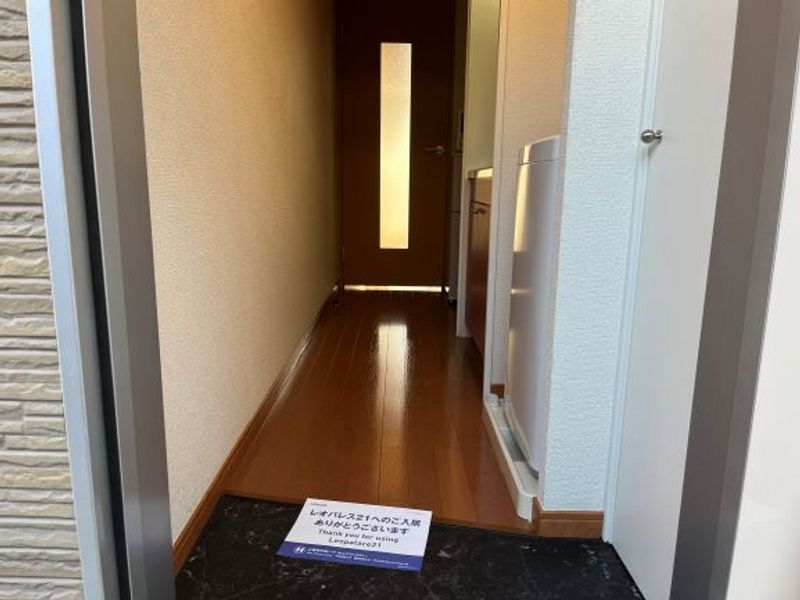 レオパレス野崎通Ａ 玄関