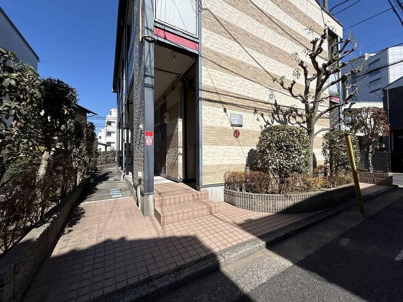 レオパレスＣｏｍｏ エントランス