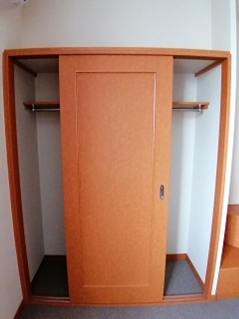 レオパレス四郎丸 収納
