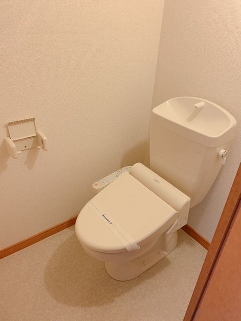 レオパレスリバー２８ トイレ