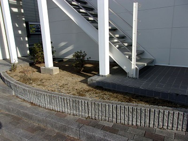 レオパレスユーカリ エントランス