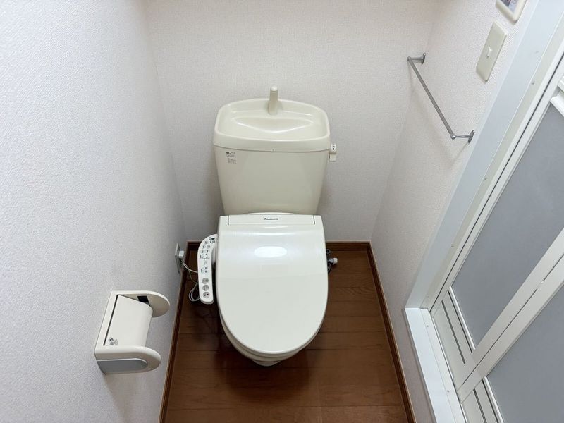 leopalace Double Rainbow Toilet